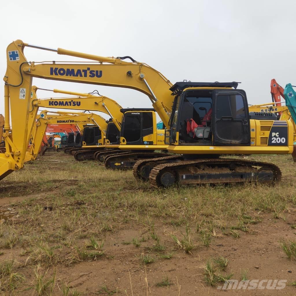Komatsu PC200-8 Pelle sur chenilles