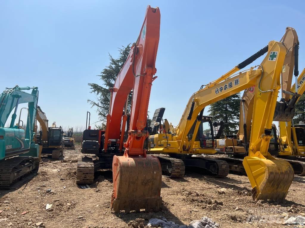 Hitachi ZX 240-3 Pelle sur chenilles