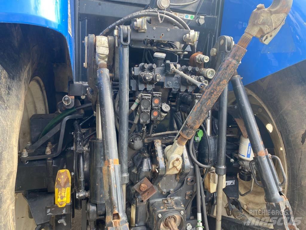 New Holland T 7.235 Tracteur