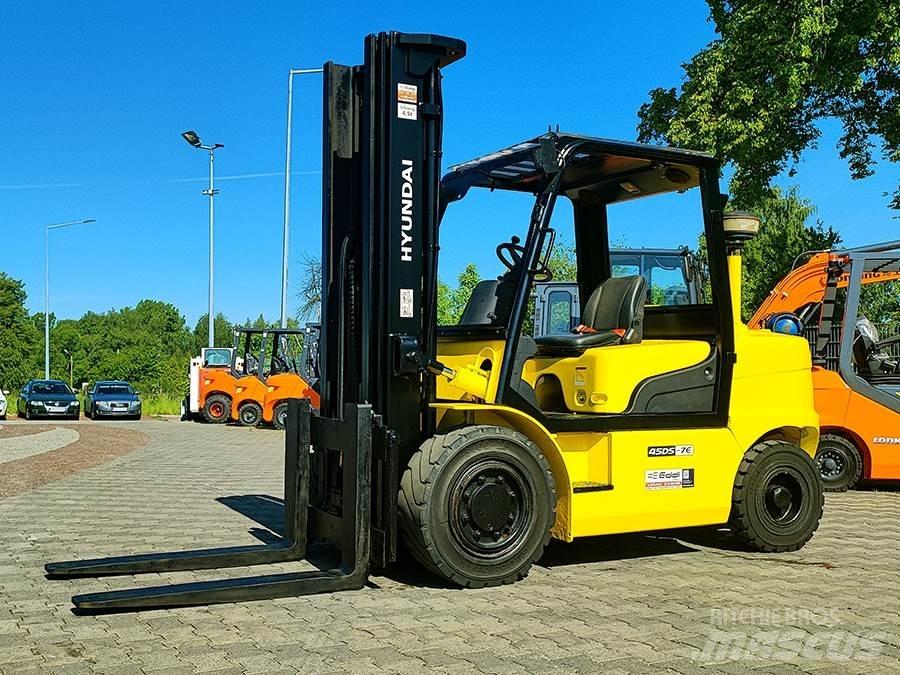 Hyundai 45DS-7E Chariots diesel