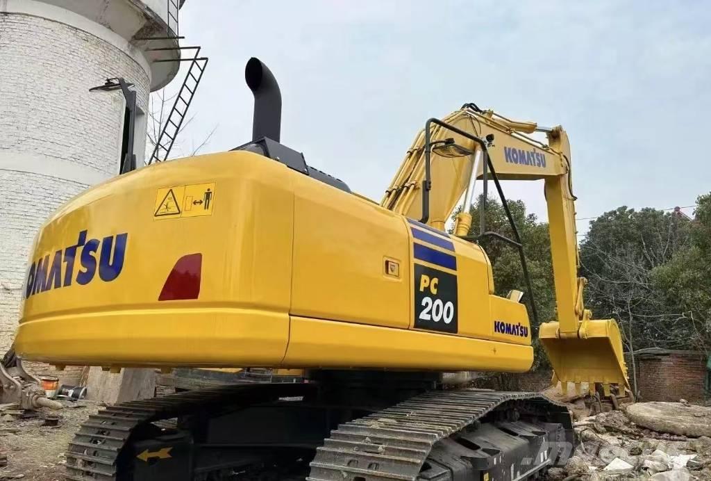 Komatsu PC 200-8 Pelle sur chenilles