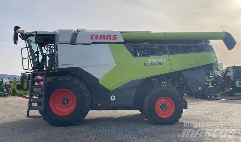 CLAAS LEXION 7500 Moissonneuse batteuse