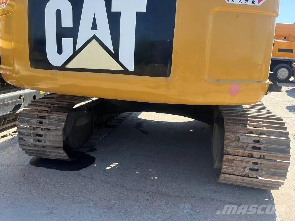CAT 323 D L Pelle sur chenilles