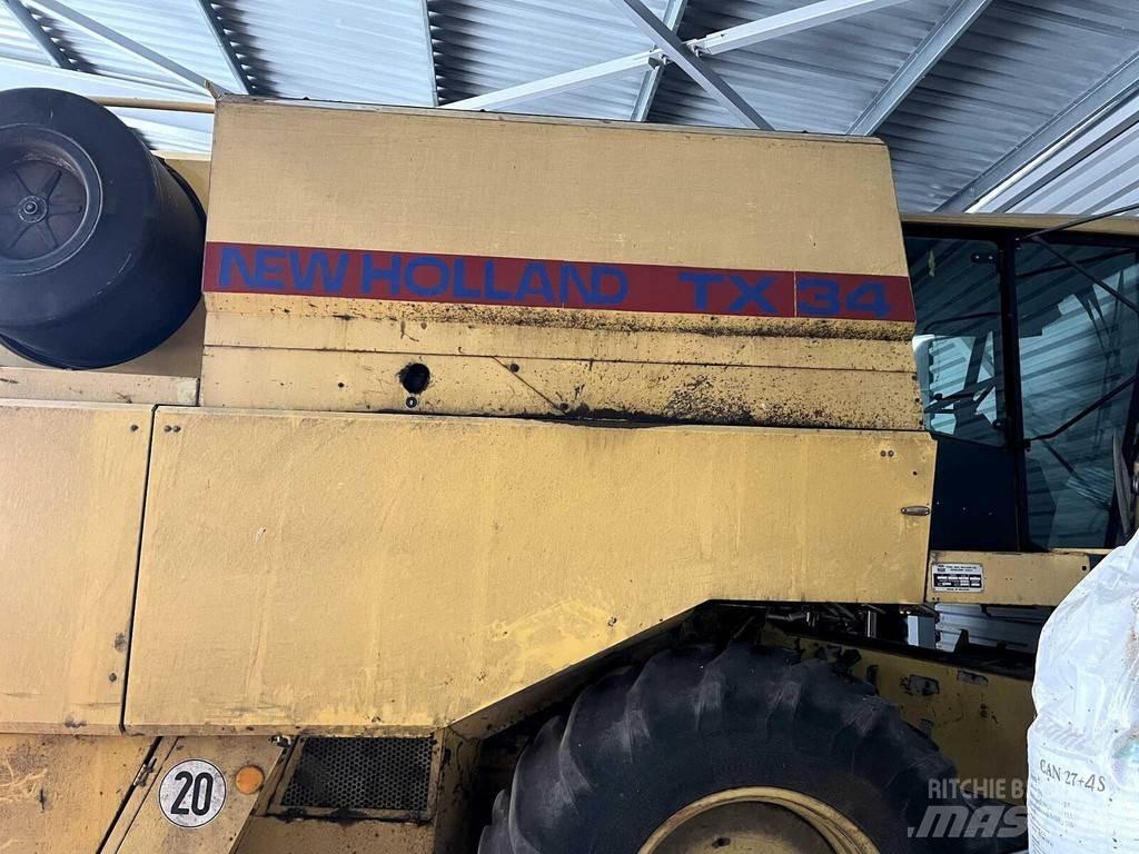 New Holland TX32 Moissonneuse batteuse