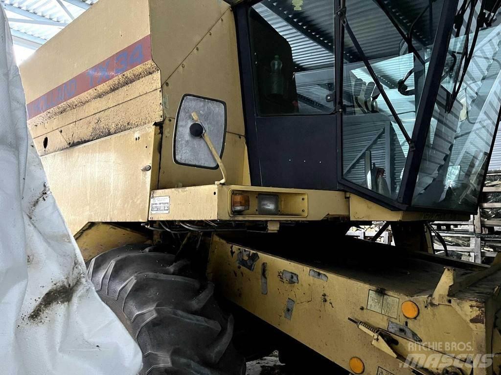 New Holland TX32 Moissonneuse batteuse