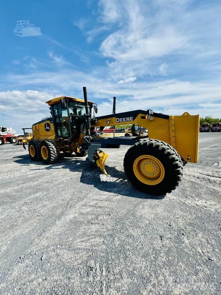 DEERE 672G Niveleuse