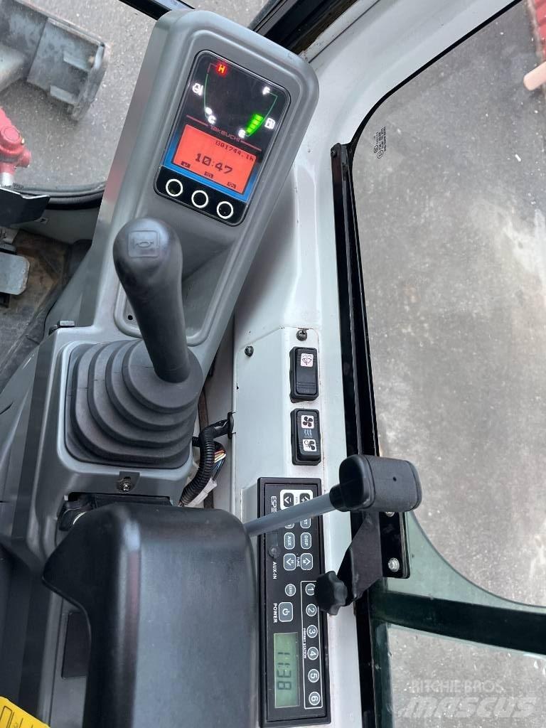 Takeuchi TB 216 Mini pelle < 7t