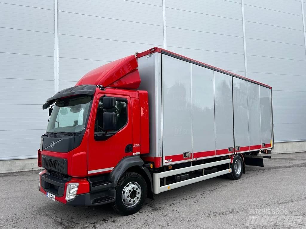 Volvo FL Camion Fourgon