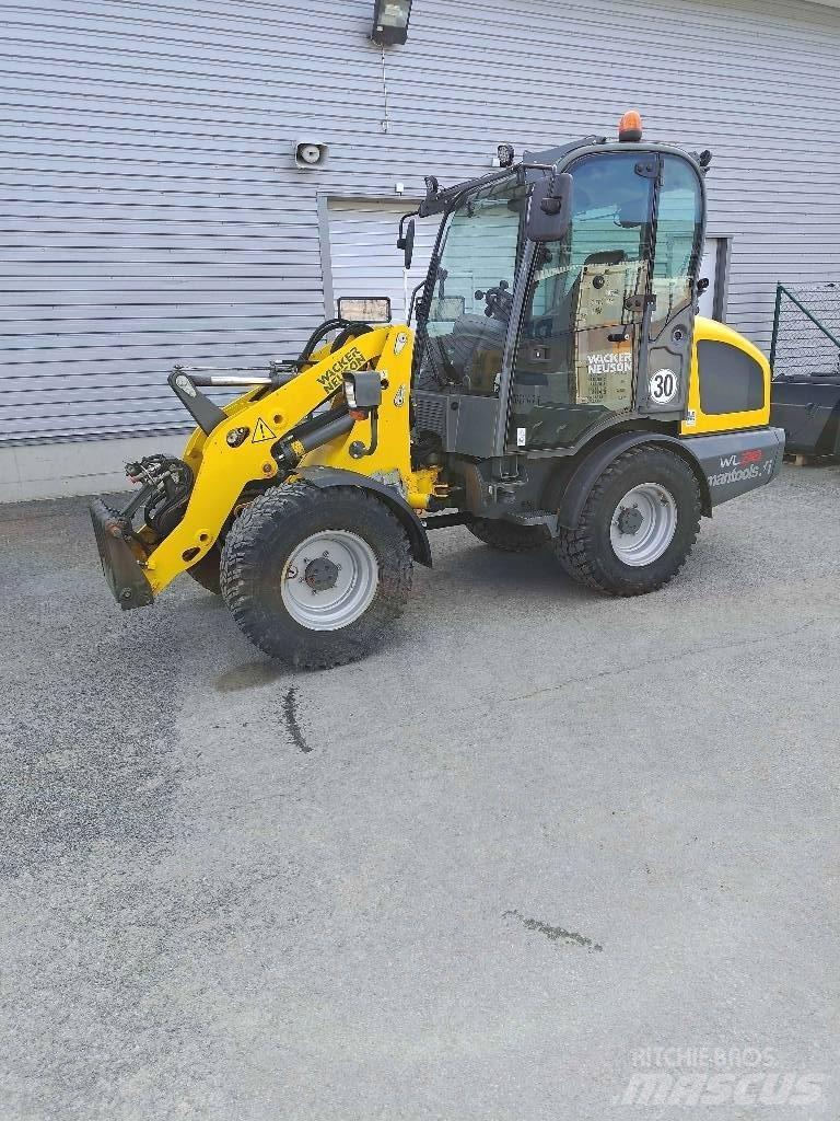 Wacker Neuson WL 38 Chargeuse sur pneus