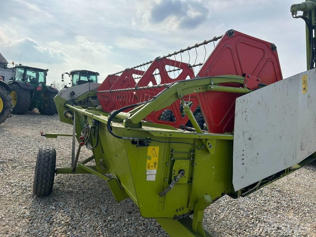 CLAAS Medion 310 Moissonneuse batteuse