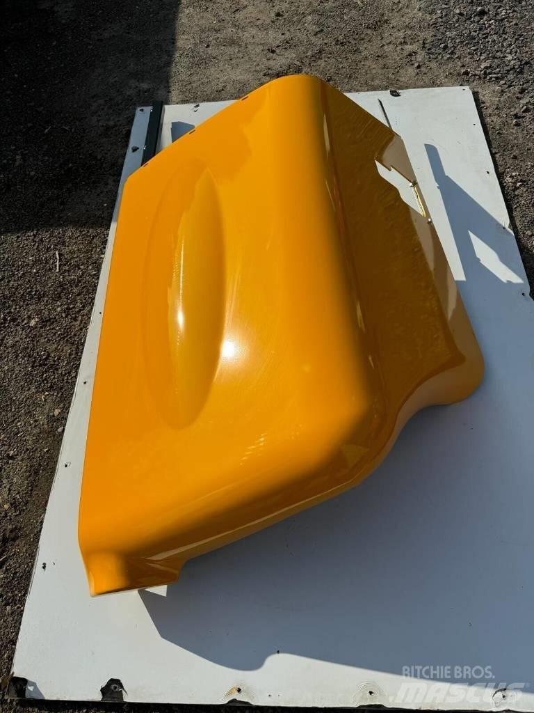 JCB ENGINE COVER Châssis et suspension