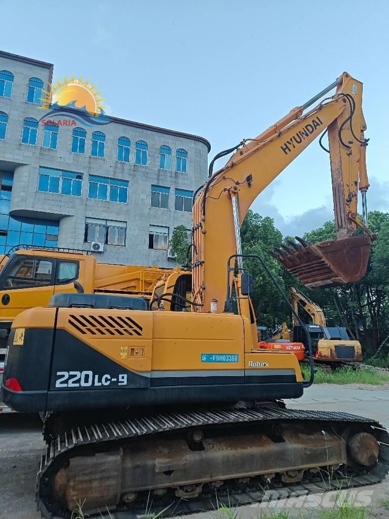 Hyundai R 220LC-9S Pelle sur chenilles