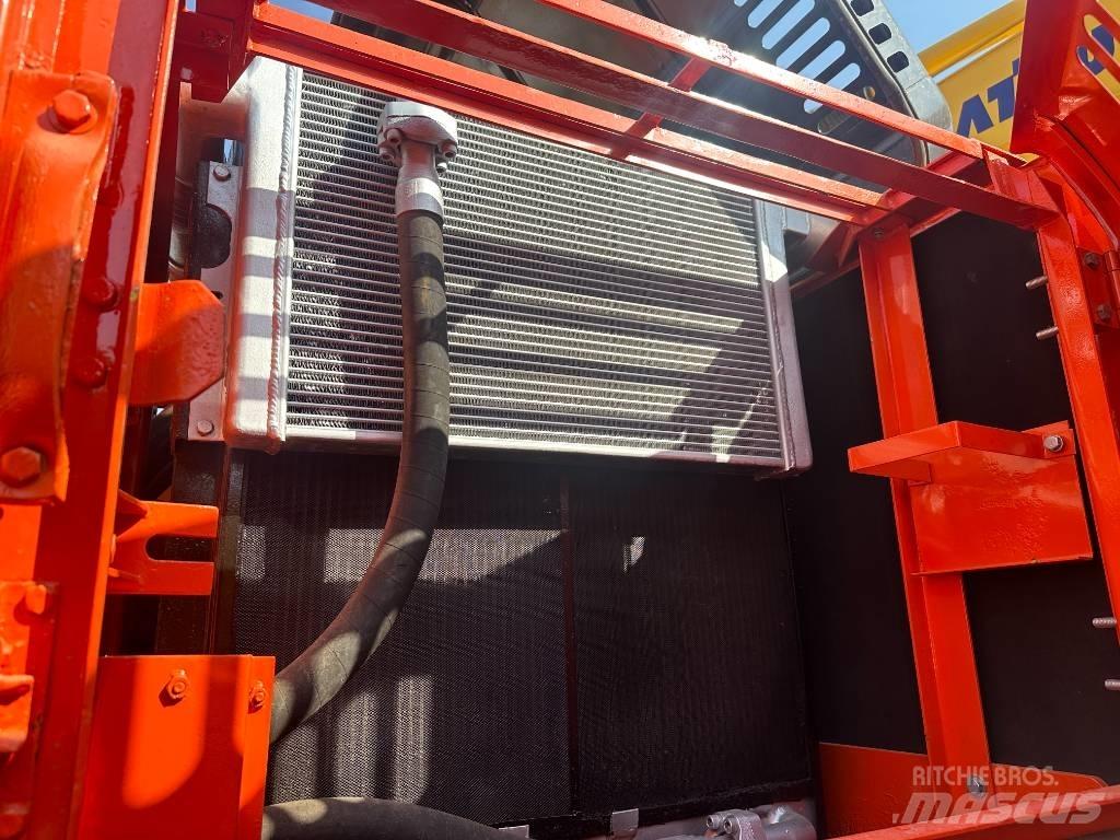 Doosan DX 300 Pelle sur chenilles