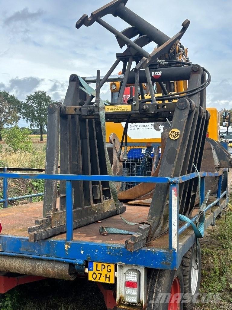 Hydrema MX 16 Pelle sur pneus