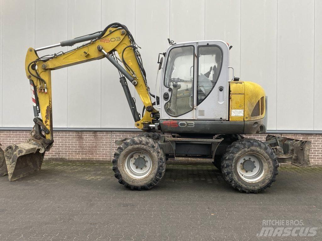Wacker Neuson  Pelle sur pneus