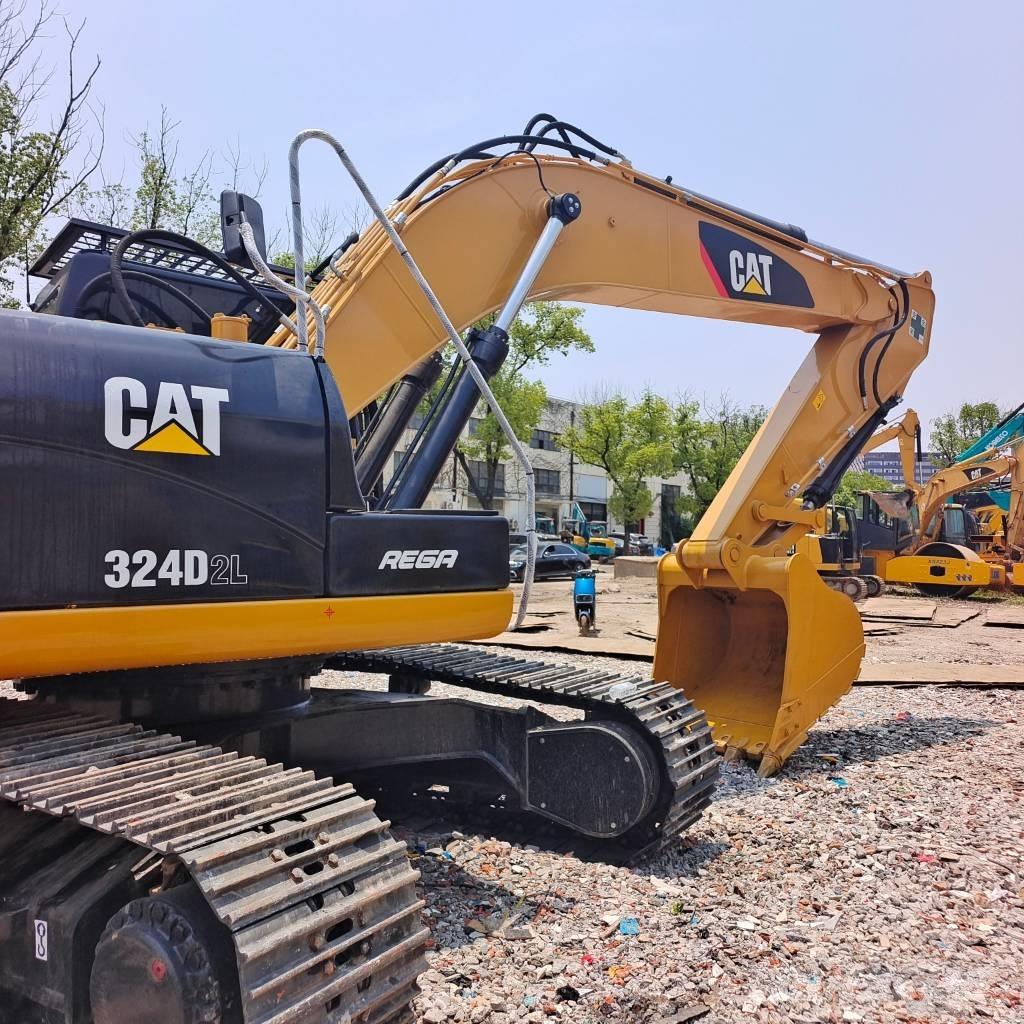 CAT 324 D Pelle sur chenilles