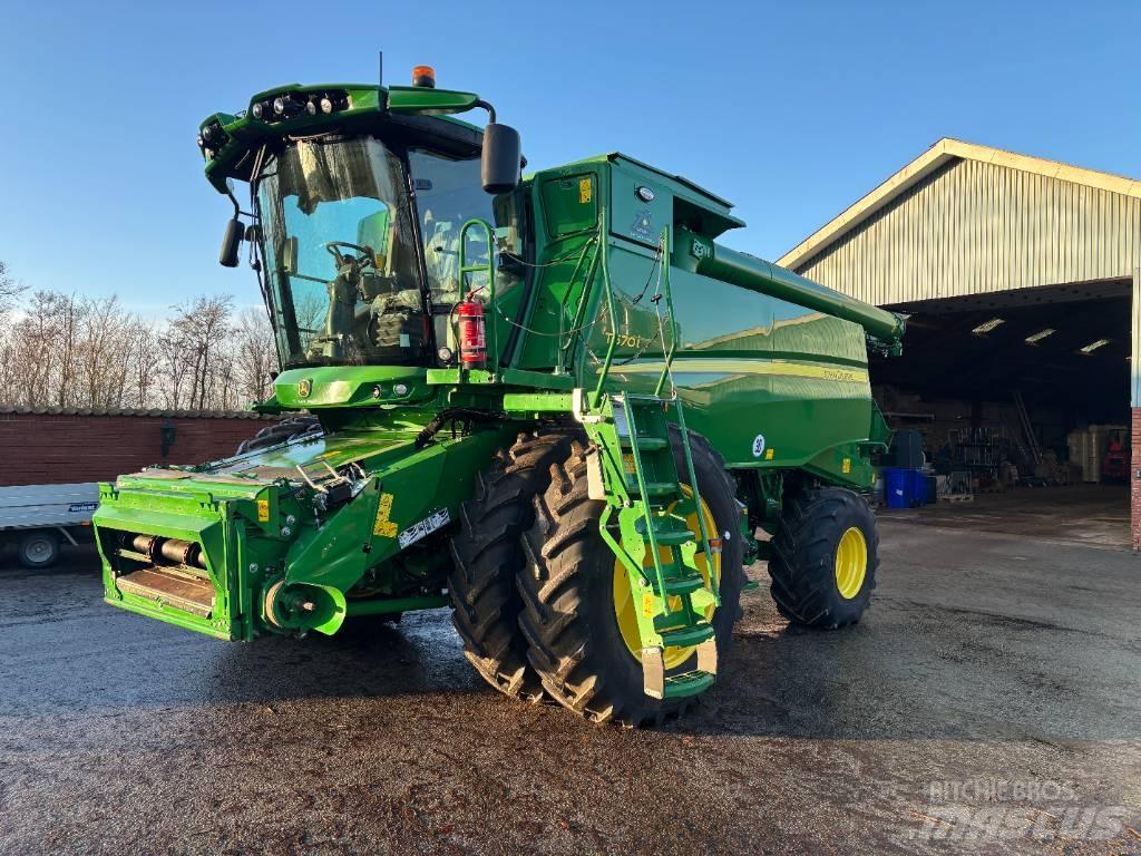 John Deere T670I 4WD Moissonneuse batteuse
