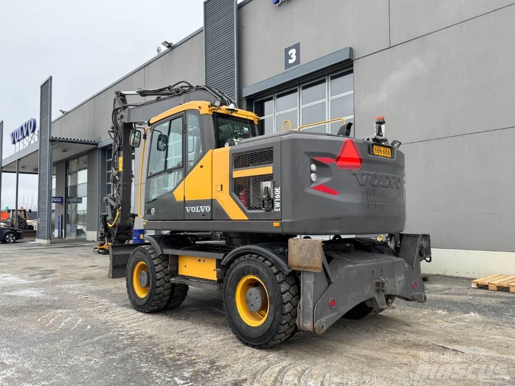 Volvo EW 160 Pelle sur pneus