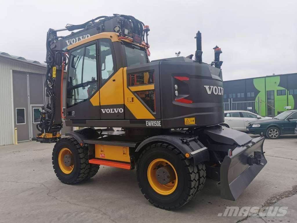 Volvo EWR 150 E Pelle sur pneus