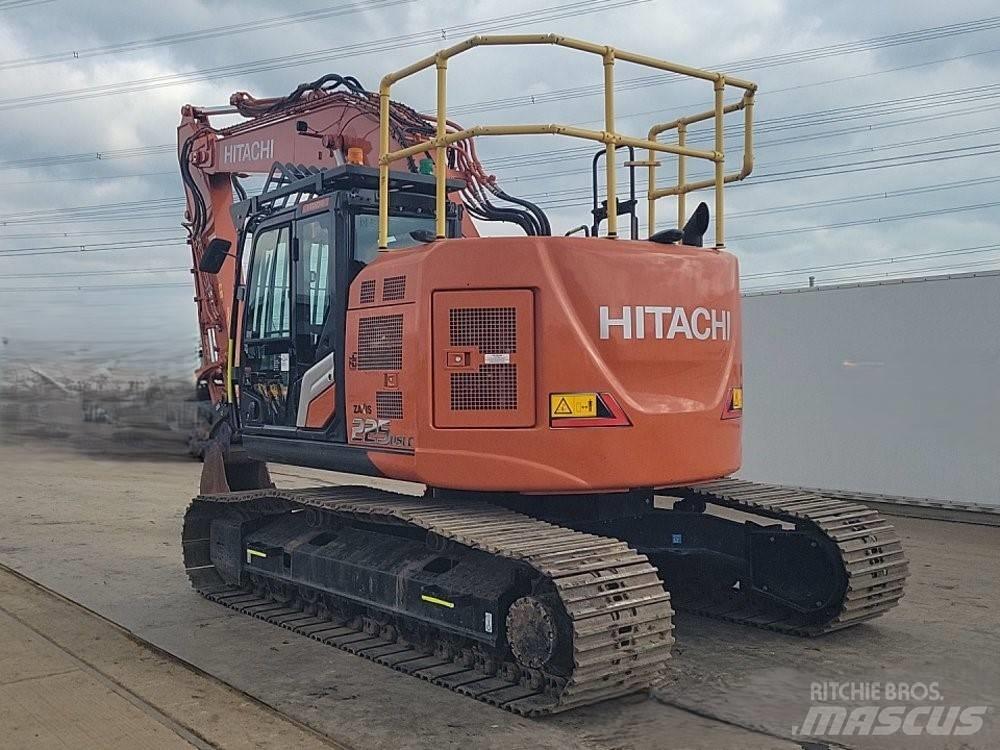 Hitachi ZX225USLC-7 Pelle sur chenilles