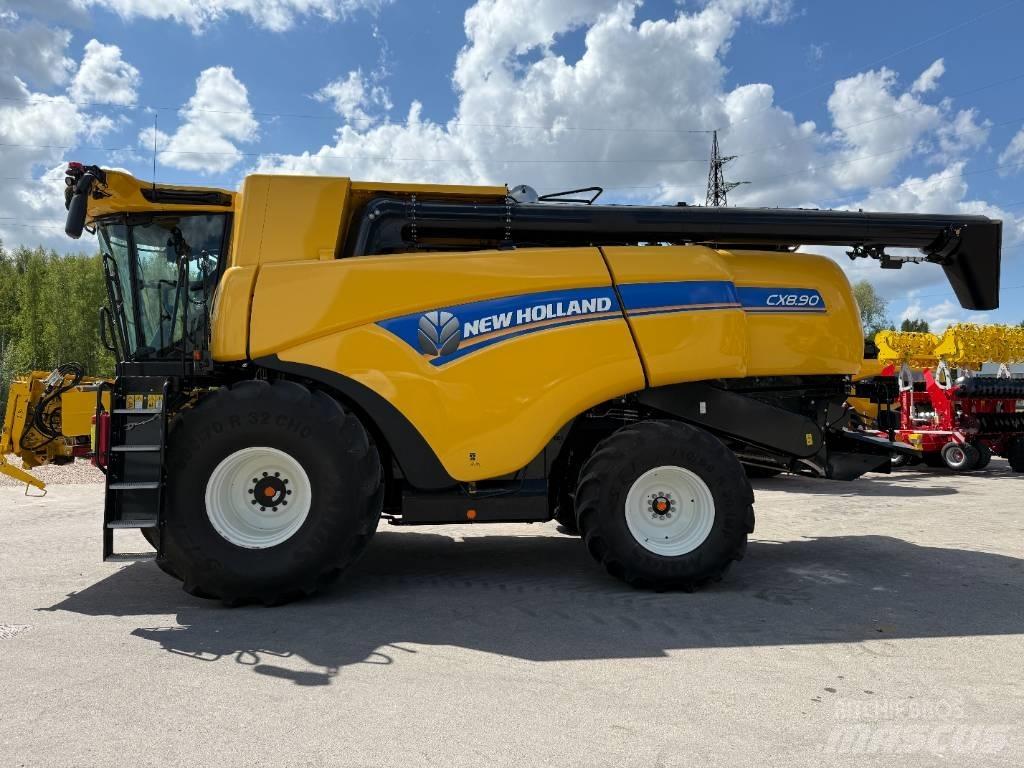 New Holland CX 8.90 Moissonneuse batteuse
