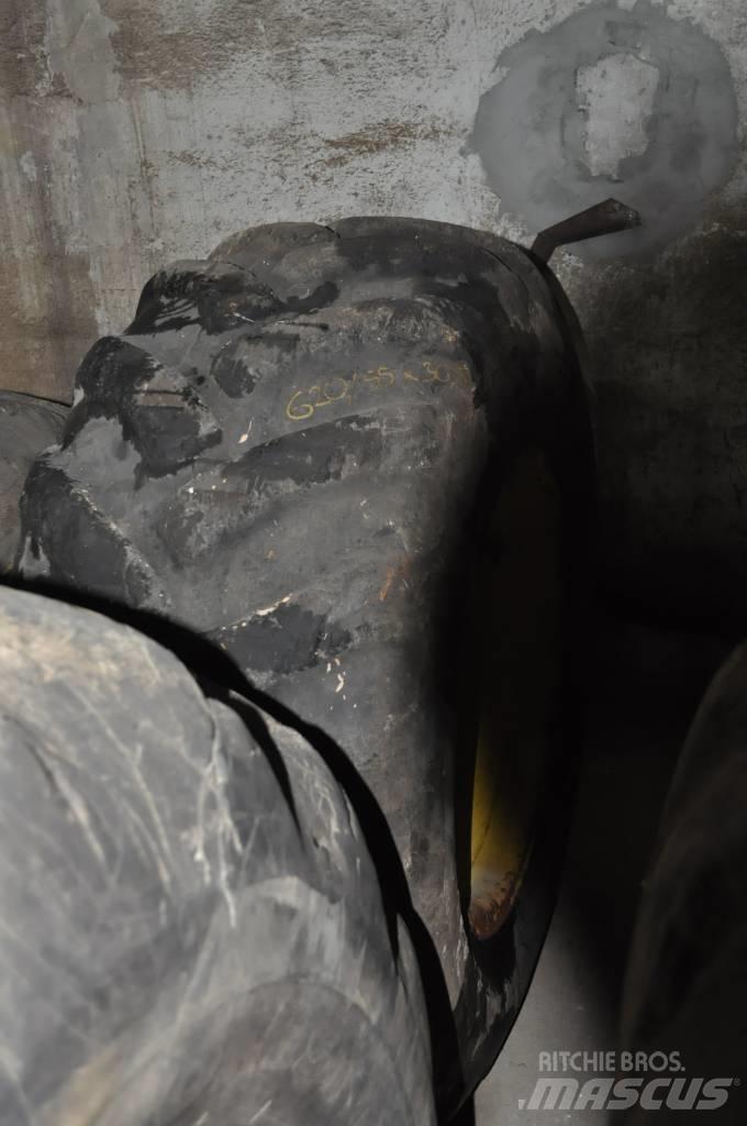 Nokian 620/55x30.5 Pneus, roues et jantes
