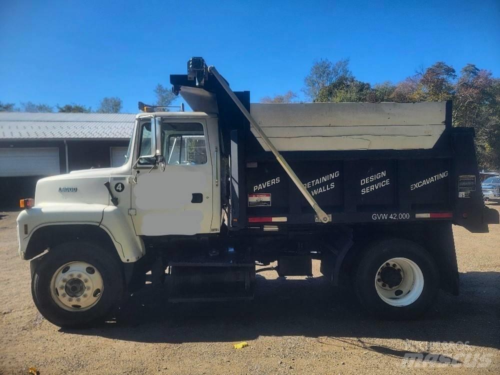 Ford L8000 Camion benne
