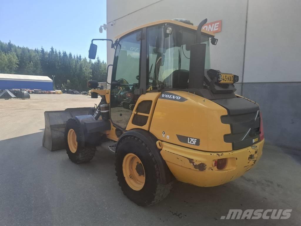 Volvo L 25 F-P Chargeuse sur pneus