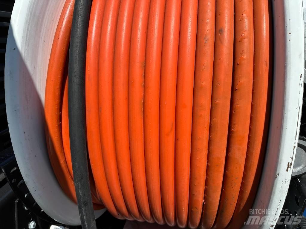 Freightliner 114 SD Camion aspirateur, Hydrocureur