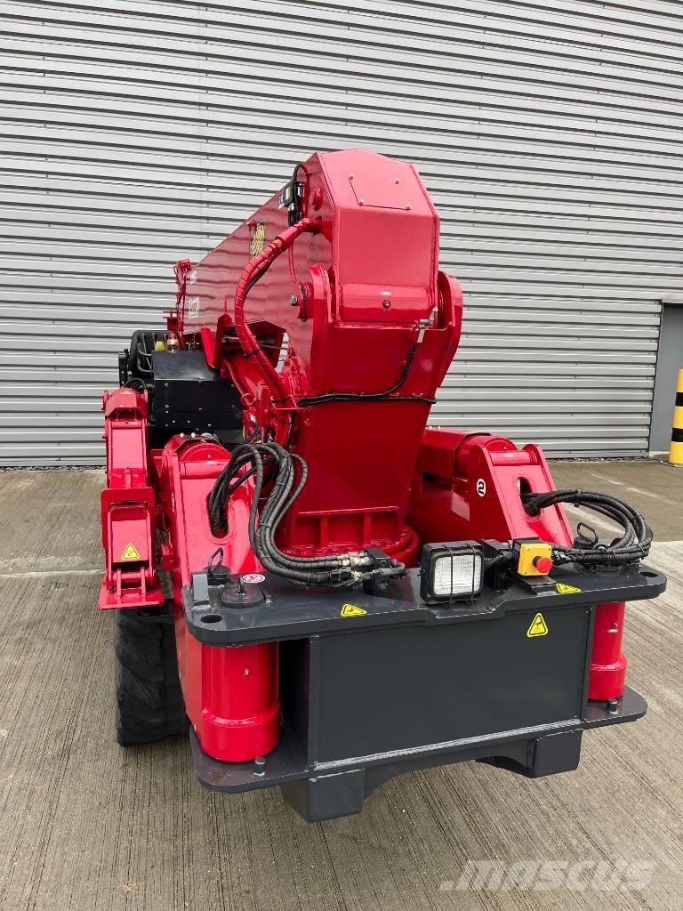 Unic URW 706 Mini grue