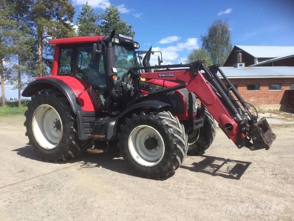 Valtra N 142 Direct Tracteur