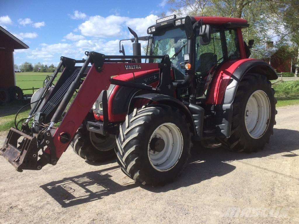 Valtra N 142 Direct Tracteur