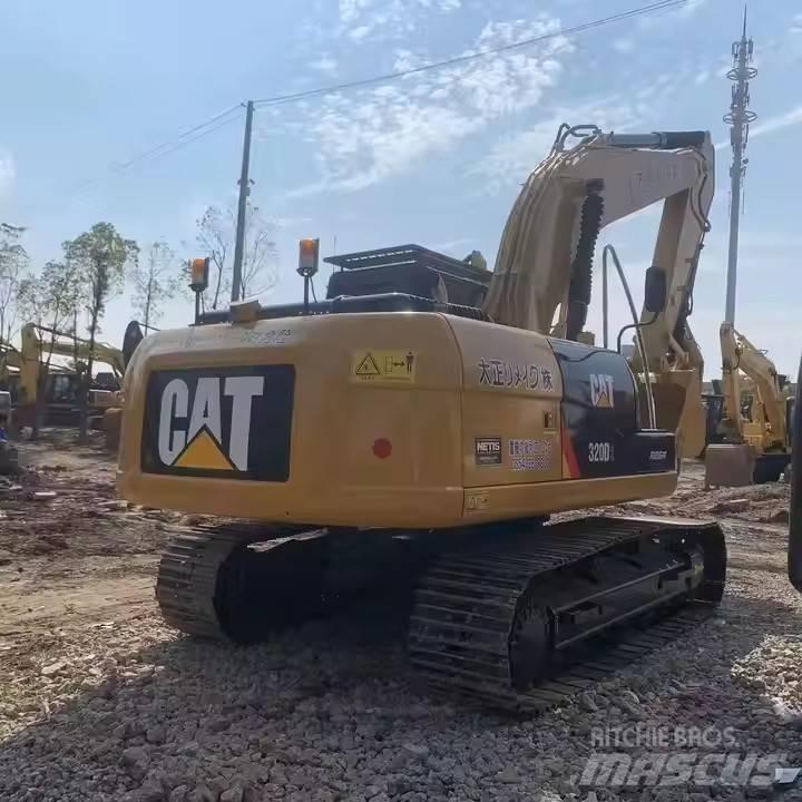 CAT CAT320D Pelle sur chenilles