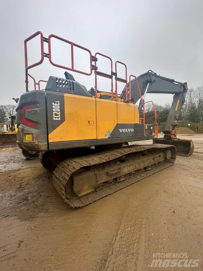 Volvo EC200EL Pelle sur chenilles