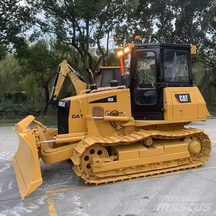 CAT D 5 K Bouteurs sur chenilles