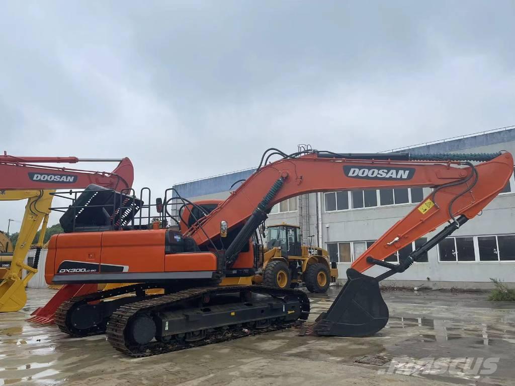 Doosan DX 300 LC Pelle sur chenilles