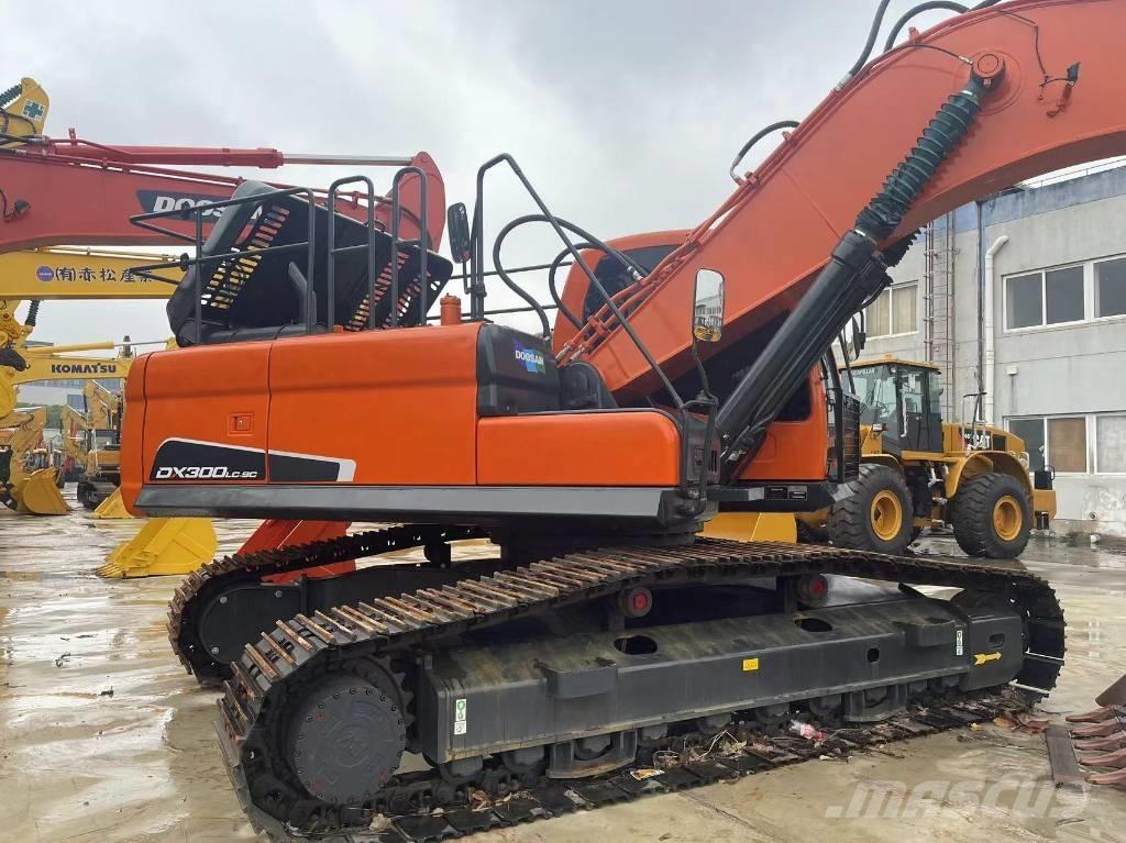 Doosan DX 300 LC Pelle sur chenilles