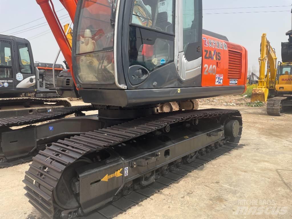 Hitachi ZX 240 Pelle sur chenilles