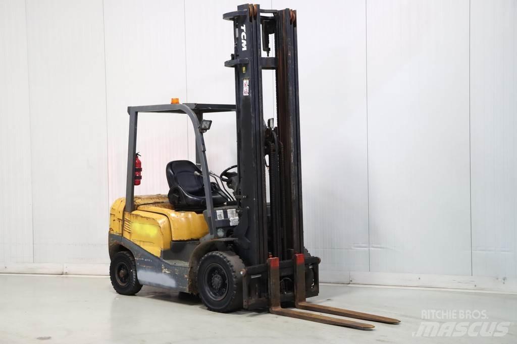 TCM FD25T3 Chariots diesel