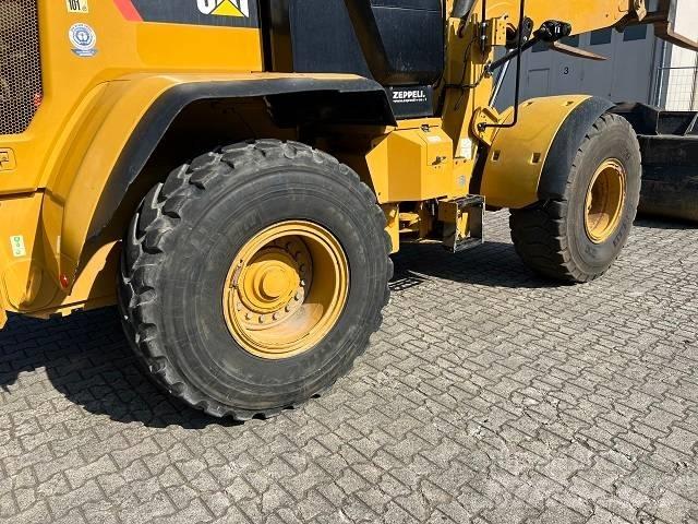 CAT 938 M Chargeuse sur pneus