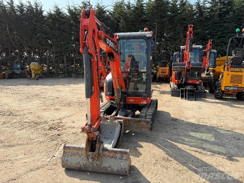 Kubota U 27-4 Mini pelle < 7t