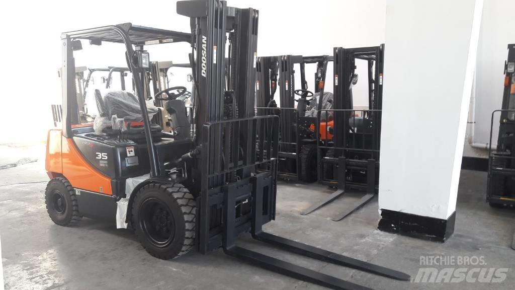 Doosan D35 C-5 Chariots diesel