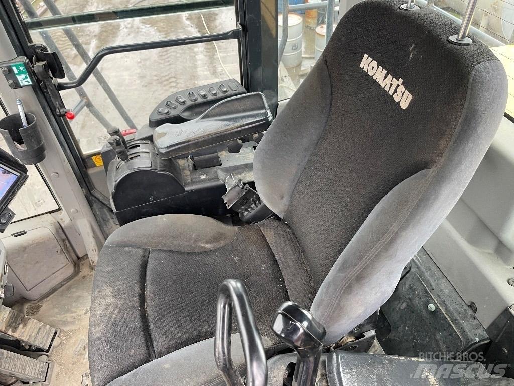 Komatsu WA500-8 Chargeuse sur pneus
