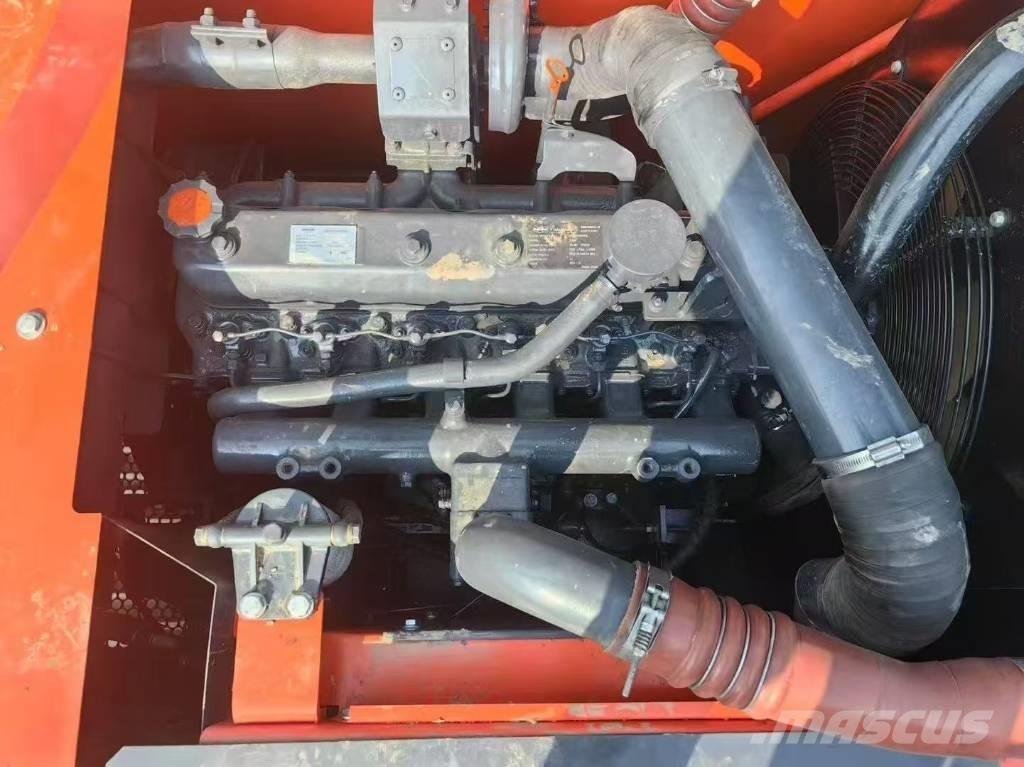 Doosan DX 225 LC Pelle sur chenilles