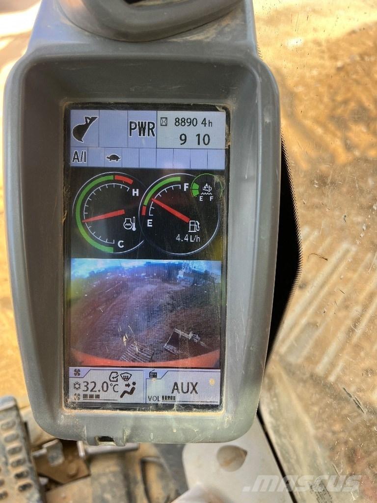 Hitachi ZX 225/6 Pelle sur chenilles