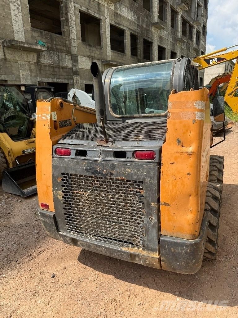 CASE SR 175 Chargeuse compacte