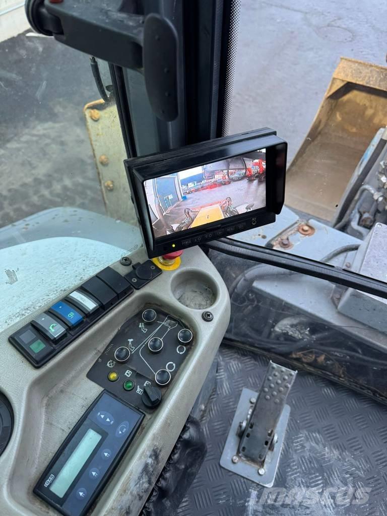 Lännen 8800 E Tractopelle