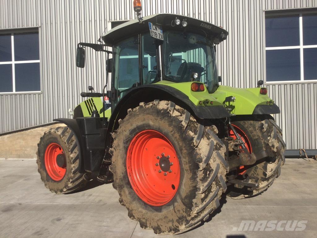 CLAAS ARION 620 Tracteur