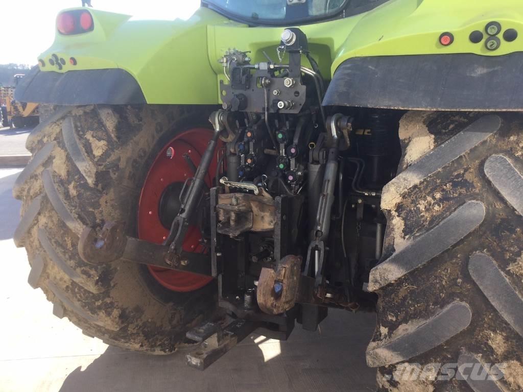 CLAAS ARION 620 Tracteur