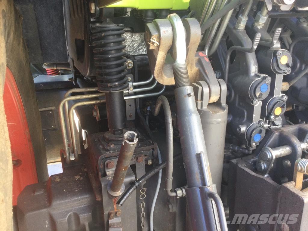 CLAAS ARION 620 Tracteur